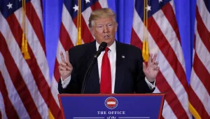 הפגנות, חיכוכים ופופולריות בשפל: נשיא חדש בבית הלבן