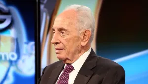 רופאו האישי של פרס: "כשהפסקנו את תרופות ההרדמה הוא לחץ לנו את היד"