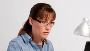 ועדת השרים דחתה בחודשיים עמדתה להעלאת גיל הפרישה לנשים ל-67