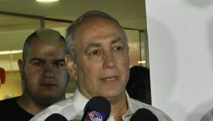 בנו של שמעון פרס: "אלו שעות לא קלות, נידרש לקבל החלטות"