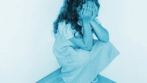 ניסתה לשים קץ לחייה בגלל הקנטות ברשת