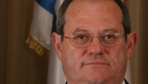 השופט משה גלעד, שנחשד בהעלמת מס בבנק שוייצרי, פורש מתפקידו