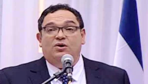 קייטנה במשרד החינוך: "אין לנו מושג מה קורה, הכול בחיתולים"