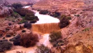 הגשמים התחדשו, הצפות בדרום: חשש לחיי מטייל נעדר