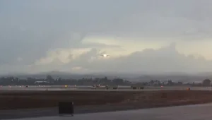 לאחר מצב החירום שהוכרז: מטוס נחת בנתב"ג עם מנוע אחד