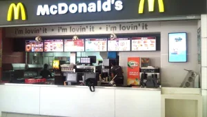 לראשונה: סכסוך עבודה במקדונלדס