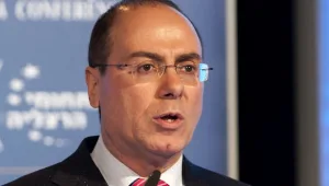 השר שלום בוחן: תחילת העבודה בימי שישי תוקדם בתמורה לשבתון בראשון