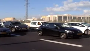 מחאת מחירי הרכב מעלה הילוך