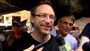 מייסד ויקיפדיה ביקר במאהל רוטשילד