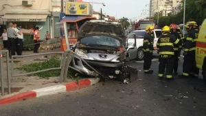 חולון: הולכת רגל בת 70 נדרסה למוות על המדרכה