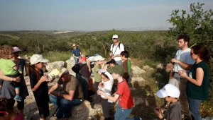האביב כאן: מאות אלפים מטיילים ברחבי הארץ