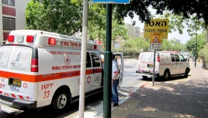 חשד: נער בן 15 ניסה לברוח משוטרים, נפל מגג ונפצע קשה