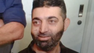 אישום: עו"ד העביר מסרים לאסירי עולם וקיבל מחמאס 1.4 מיליון שקלים