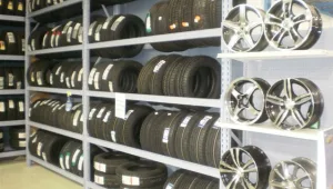 בדיקת חדשות 10: פנצ'ריות מוכרות לנו צמיגים לא בטיחותיים