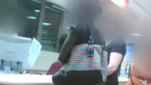 למה מערכת הבריאות בישראל זמינה רק בעברית? "אין פה אמהרית, פה זה רק עברית"