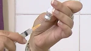 בהלת השפעת: עשרות אלפים הסתערו על המרפאות והתחסנו