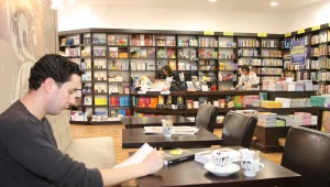 סיפורה של תחרות: סטימצקי וצומת ספרים נלחמות – על חשבון האיכות