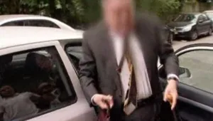 הצצה: מדוע קיבלה שולה זקן מתנות יקרות מעד המדינה בפרשת הולילנד?