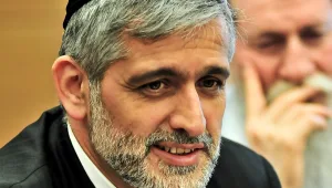 ישי: "הקיצוצים יפגעו באלפי משפחות", האוצר: "גזירות נוספות בדרך"