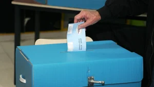 מלצר ליועמ"ש: בחן פתיחת חקירה בגין אי סדרים ב-31 קלפיות