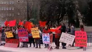 מקצוע העובד הסוציאלי מוערך – אך הנטישה נמשכת
