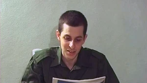 אייל גולן בשיר חדש למען גלעד שליט