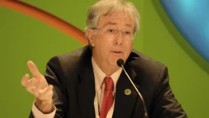 דניס רוס הגיע לישראל לטפל במשבר הבנייה בהתנחלויות