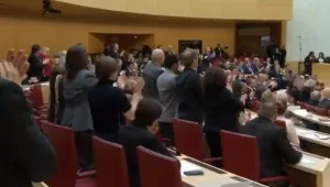 לתשואות הפרלמנט: מנהיגה יהודית יצאה נגד "אלטרנטיבה לגרמניה"