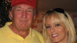 דיווח: טראמפ שילם דמי שתיקה לשחקנית פורנו עמה נפגש