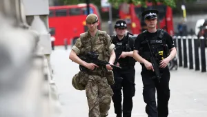 הפיגוע במנצ'סטר: מצוד משטרתי אחר מייצרי פצצות שעזרו למחבל