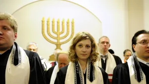 סדר יום חדש: מדוע החילוניות מעדיפות רבה על פני רב