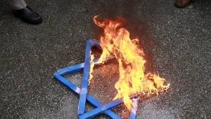 צביעות: האם זה הפתרון של פייסבוק להסתה ברשת?