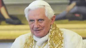 האפיפיור בנדיקטוס ה-16 פורש מתפקידו: "כוחותיי אינם מאפשרים לי להמשיך"