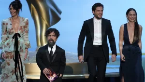 טקס פרסי האמי: "משחקי הכס" זכתה בסדרת הדרמה הטובה ביותר