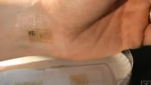 המצאה חדשה: קעקוע אלקטרוני למדידת דופק ולחץ דם