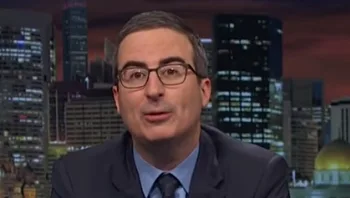 ג'ון אוליבר בתוכניתו: "מזעזע לראות את הסבל העצום בישראל ובעזה"