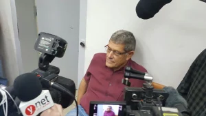 דרמה בפרשת הצוללות: מגעים מתקדמים להפיכתו של מיקי גנור לעד מדינה