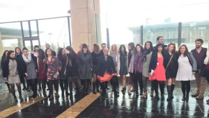 מחאת החצאיות: עובדות הכנסת יוצאות למאבק