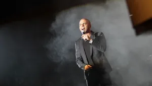 טירוף מתוק: אייל גולן מוכן לקיץ