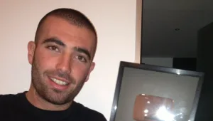 עומר אדם זכה בפרס מיוטיוב