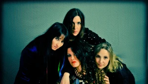 רוצים לראות את המחשפות? הכרטיסים עלינו