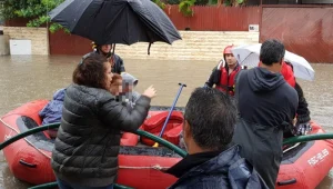 החורף כאן: תקלות ברמזורים; 50 ילדים חולצו מגן שהוצף • תיעוד