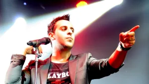 כי הוא יודע לסלסל: דודו אהרון ב-360 מעלות