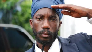 אמן הרגאיי סיזלה מגיע להופעה בישראל