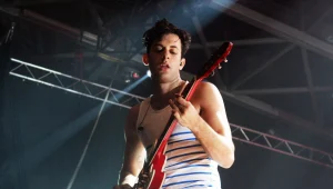 מאבד את זה באמצע • איך היתה ההופעה של מארק רונסון?