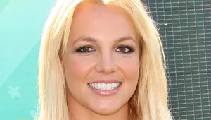 צפו: בריטני ספירס רוקדת עם ג'קסון ומדונה