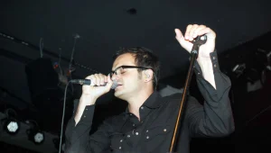 צפו: אברהם טל מצלם את ההכנות למופע