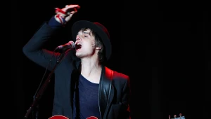 פיט דוהרטי הולך לכלא