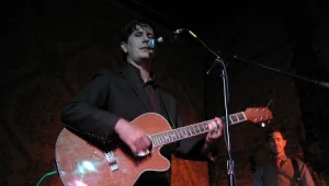 כאבי גדילה • ביקורת אלבומים