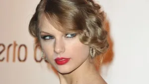 מצעד המכירות: טיילור סוויפט עברה את המיליון